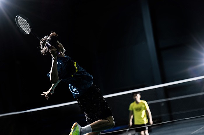 Teknik Smash Keras Dan Akurat Dalam Bulutangkis