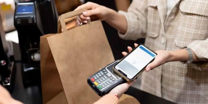 Tren Cashless Yang Mengubah Cara Bertransaksi