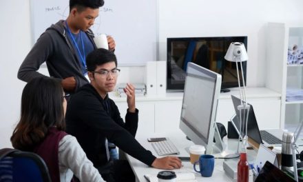 Literasi Digital Menjadi Fokus Pendidikan Di Era Teknologi